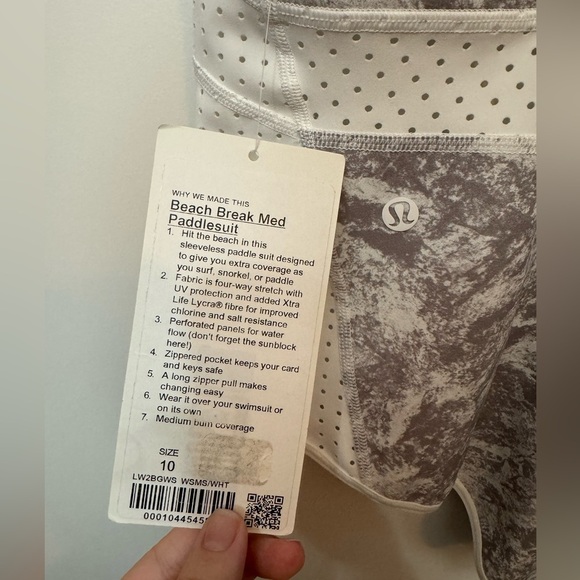 Lululemon NEW with TAG Most Popular Beach Break Med Paddlesuit (WSMS/WHT… - Picture 10 of 11